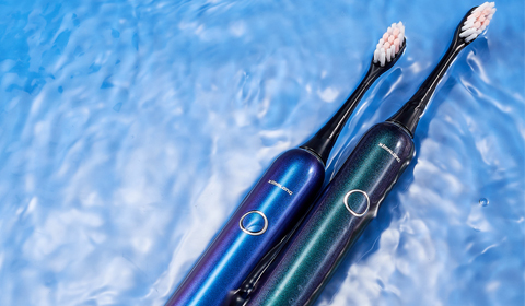 彩屏电动牙刷ODM厂家关于旋转式电动牙刷的介绍